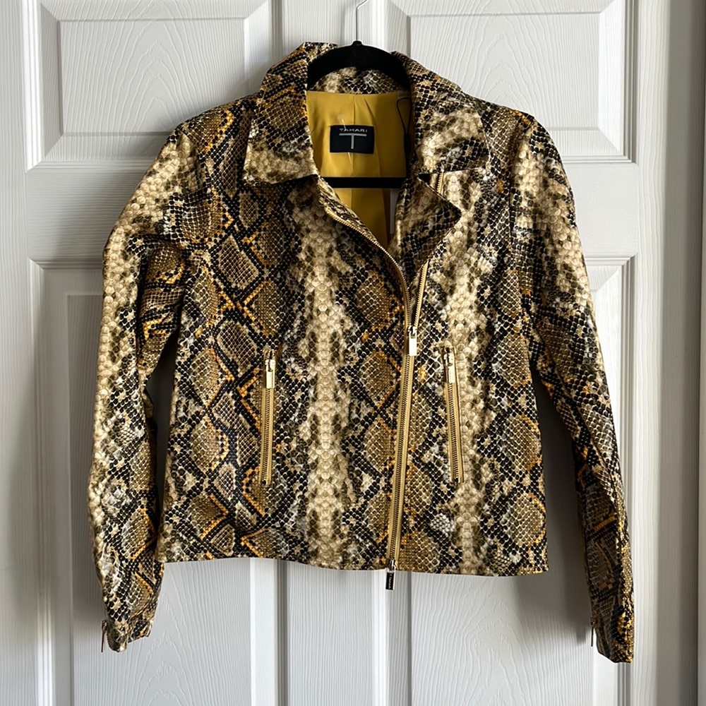 NWT Tahari Faux Leather Snake print smote Style Jacket / SZ XS